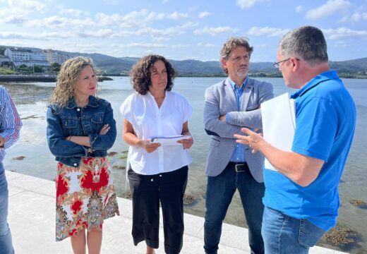Valentín Calvín recibe á presidenta de Portos de Galicia para revisar as melloras no porto de Ortigueira